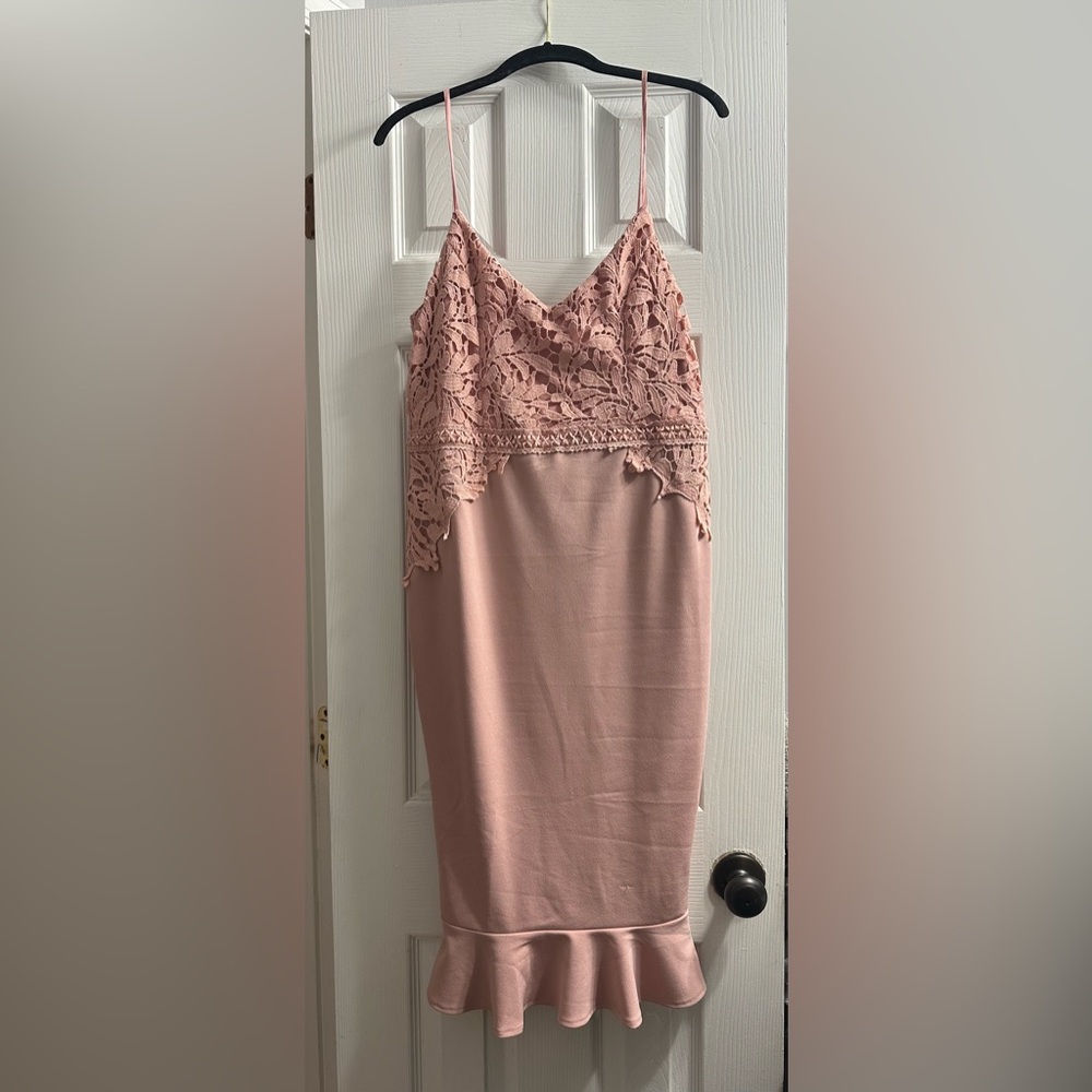 NEVER WORN Boohoo midi cocktail dress